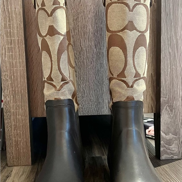 Coach Rain/Snow Boots ***FIRM*** - Picture 8 of 9